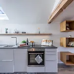 Linde Apartman *